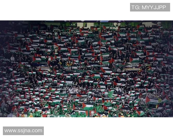 巴勒斯坦足球明星高举国旗展现民族团结与体育精神 巴勒斯坦足球明星高举国旗展现民族团结与体育精神